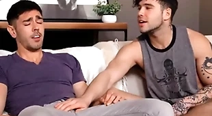 Straight guy needs gay roommate's help