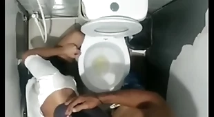 Gozo dentro mesmo e se reclamar mijo também