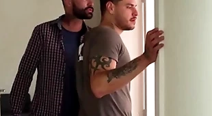 O corretor de imóveis me fodeu gostoso