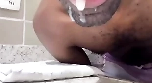 Hétero aceita moral pra ganhar boquete de joyful