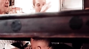 Gay impoverish has his dicked sucked during dinner meeting