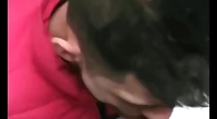 I eat cum and blowjob în public toilet