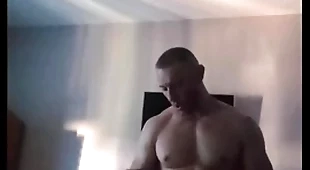 Mec viril alpha me baise