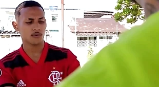 Meu vizinho kozeiro me comeu
