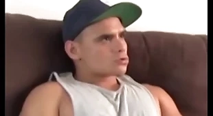 Tuvo que pagarle al mecanico con sexo y le dio durisimo