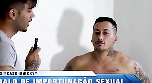 O jogador bateu um bolão no meu rabo