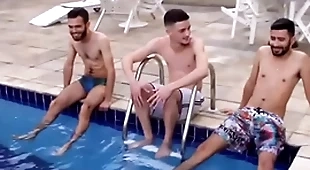 Putaria na piscina