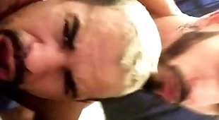 Gabriel victor me fudendo numa pegada bem forte, socando fundo e me fazendo gemer gostoso