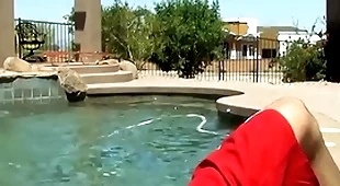 Jacuzzi fooling around turns come into possession of dealings with twink and jock