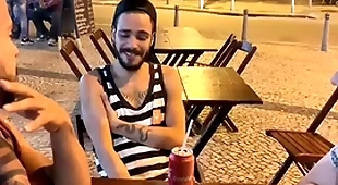 Eu e o meu amigo lembrando da piroca do guilhermedott  fez a gente sentar de novo