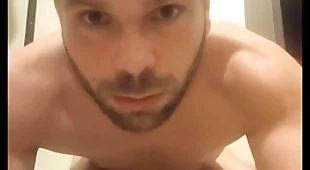 La pisse du matin est tellement bonne... lifeisanal