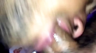 Fui assaltar o inn cheguei lá tava o patrão ele não tinha dinheiro ele pagou com buquetinho gostoso e depois com cuzinho ladrãozinho bombado safado (*video completo no red*)