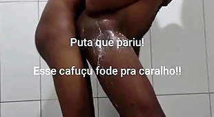Mavambo me fodeu debaixo hack chuveiro